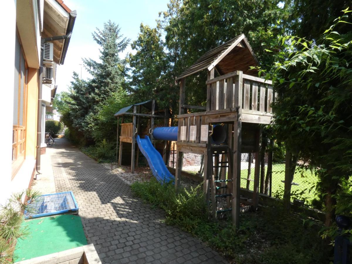 שיופוק The Boys Apartman מראה חיצוני תמונה